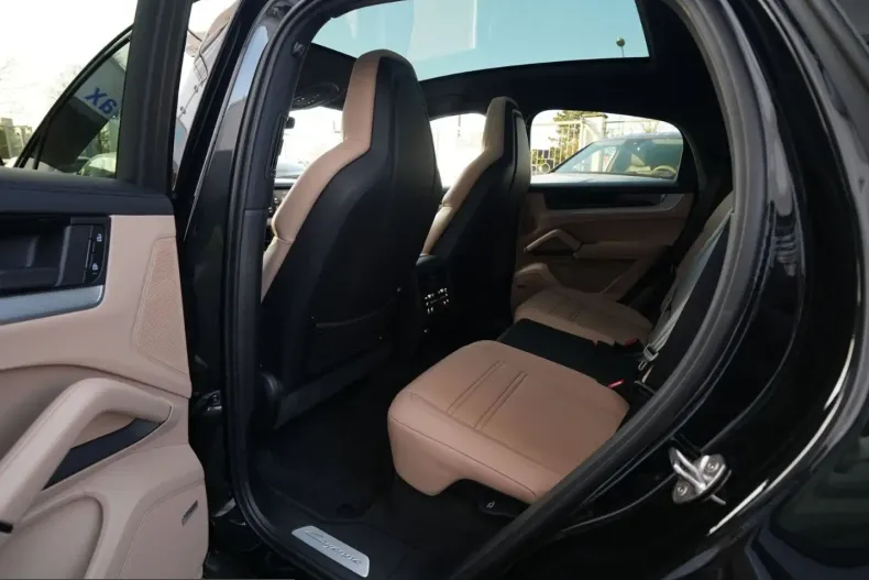 Porsche Cayenne din 2025 cu 11.000 km - oferta POR221217 - foto 39