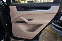 Porsche Cayenne din 2025 cu 11.000 km - oferta POR221217 - foto 46