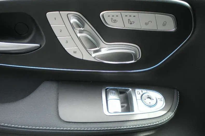Mercedes-Benz V 300 (Clasa V) din 2025 cu 11.661 km - oferta MER221224 - foto 10