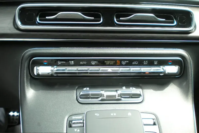 Mercedes-Benz V 300 (Clasa V) din 2025 cu 11.661 km - oferta MER221224 - foto 13