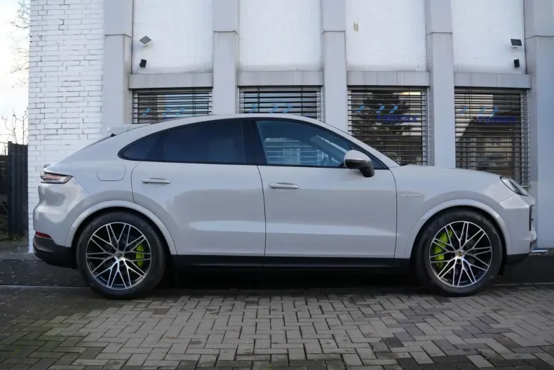 Porsche Cayenne din 2024 cu 19.000 km - oferta POR221235 - foto 6