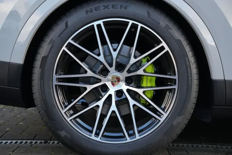 Porsche Cayenne din 2024 cu 19.000 km - oferta POR221235 - foto 15