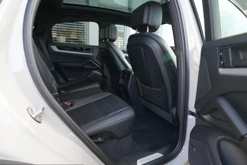 Porsche Cayenne din 2024 cu 19.000 km - oferta POR221235 - foto 42