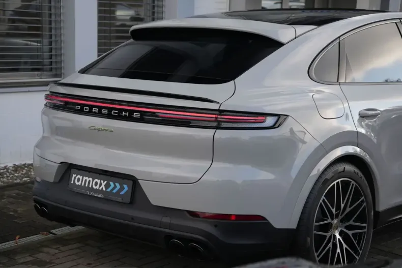 Porsche Cayenne din 2024 cu 19.000 km - oferta POR221235 - foto 46