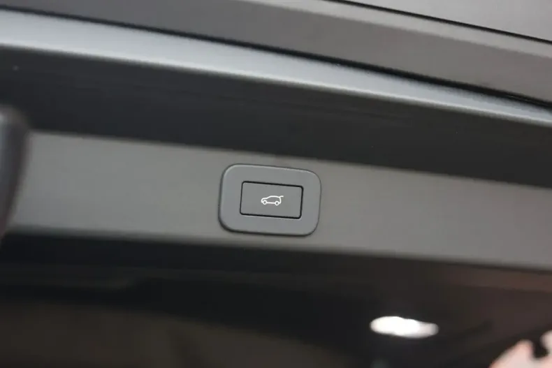 Land Rover Range Rover Sport din 2025 cu 9.527 km - oferta LAN221238 - foto 23