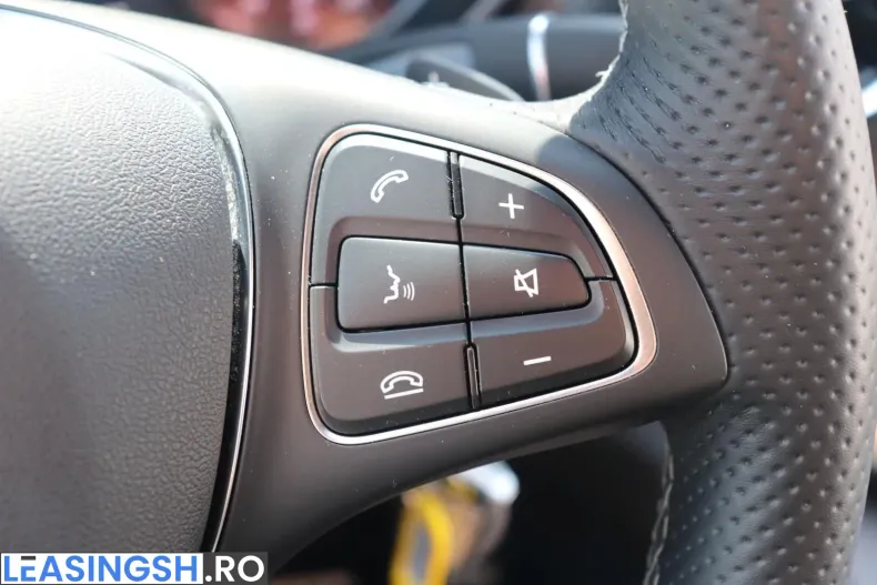 Mercedes-Benz V 300 (Clasa V) din 2022 cu 39.000 km - oferta MER221246 - foto 24