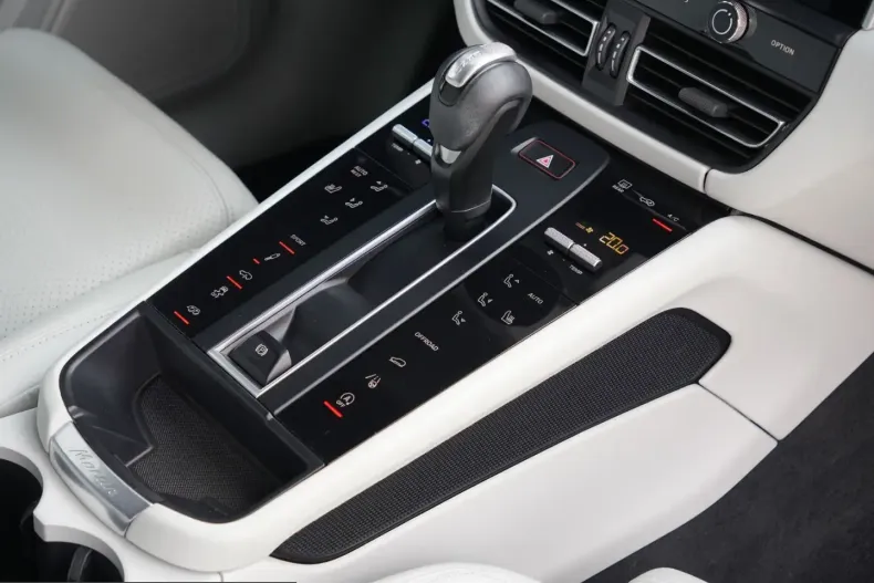 Porsche Macan din 2022 cu 79.000 km - oferta POR221249 - foto 28