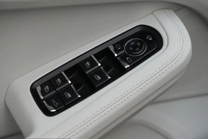 Porsche Macan din 2022 cu 79.000 km - oferta POR221249 - foto 33