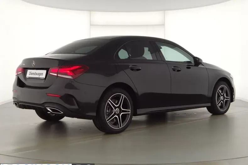 Mercedes-Benz A 250 (Clasa A) din 2022 cu 9.900 km - oferta MER221253 - foto 2