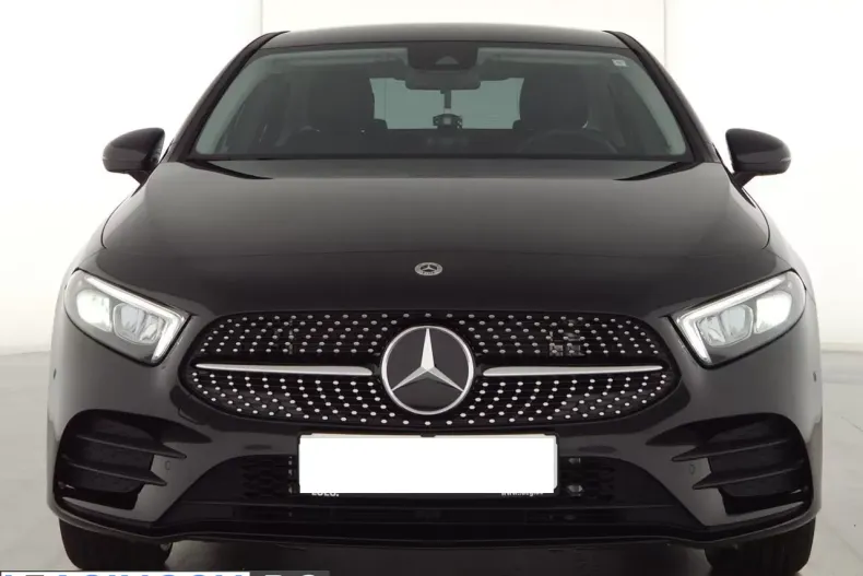 Mercedes-Benz A 250 (Clasa A) din 2022 cu 9.900 km - oferta MER221253 - foto 4