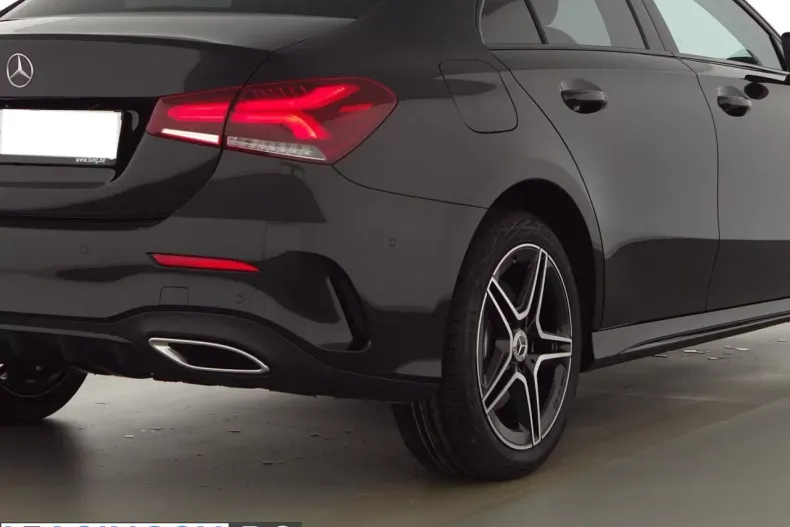 Mercedes-Benz A 250 (Clasa A) din 2022 cu 9.900 km - oferta MER221253 - foto 7