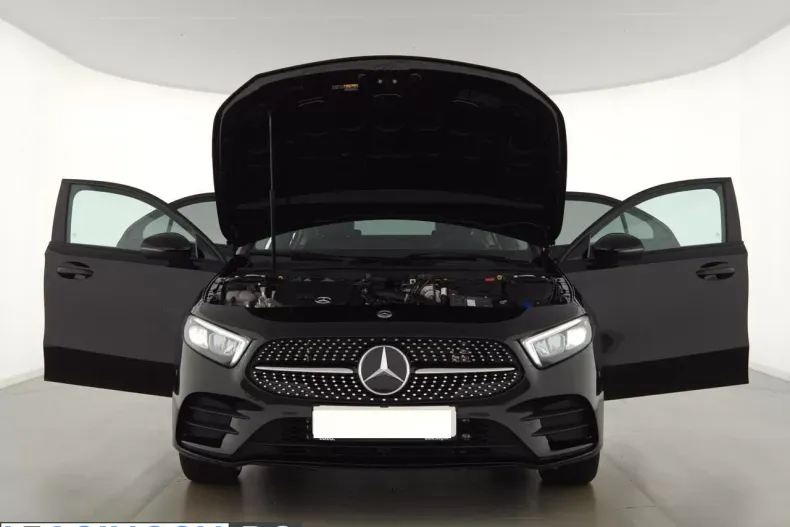 Mercedes-Benz A 250 (Clasa A) din 2022 cu 9.900 km - oferta MER221253 - foto 8
