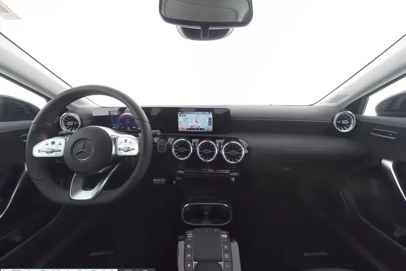 Mercedes-Benz A 250 (Clasa A) din 2022 cu 9.900 km - oferta MER221253 - foto 11