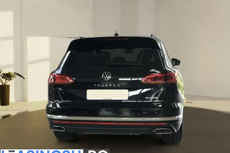 Volkswagen Touareg din 2021 cu 27.368 km - oferta VOL221256 - foto 3