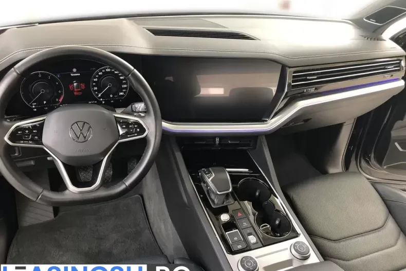 Volkswagen Touareg din 2021 cu 27.368 km - oferta VOL221256 - foto 9