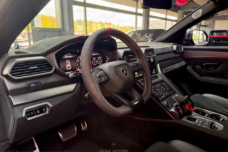 Lamborghini Urus din 2025 cu 6.111 km - oferta LAM221269 - foto 3