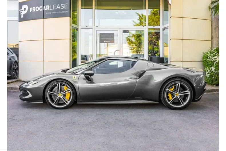 Ferrari 296 GTB din 2023 cu 3.500 km - oferta FER221274 - foto 5