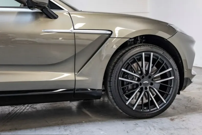 Aston Martin DBX din 2024 cu 8.076 km - oferta AST221287 - foto 9