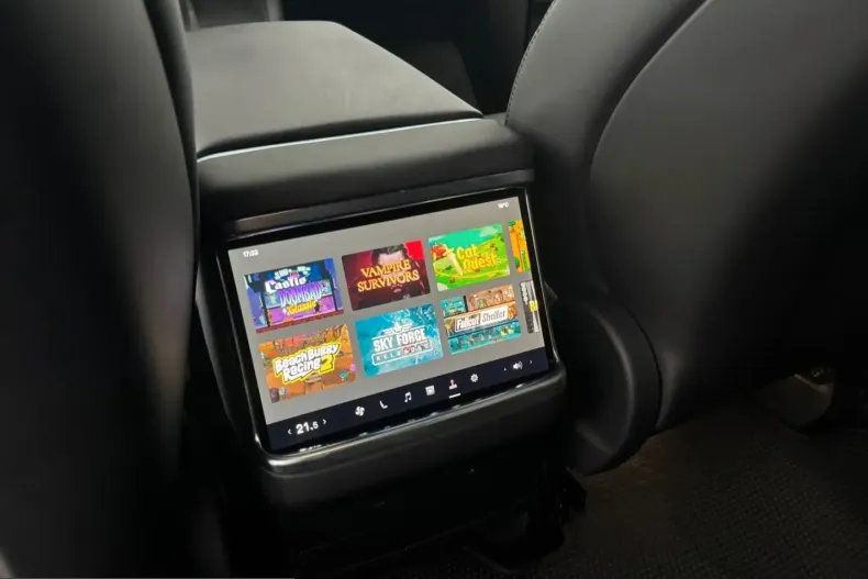 Tesla Model X din 2023 cu 72.444 km - oferta TES221290 - foto 15
