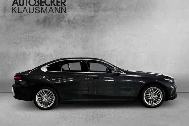 BMW 530 (Seria 5) din 2025 cu 8.334 km - oferta BMW221312 - foto 4