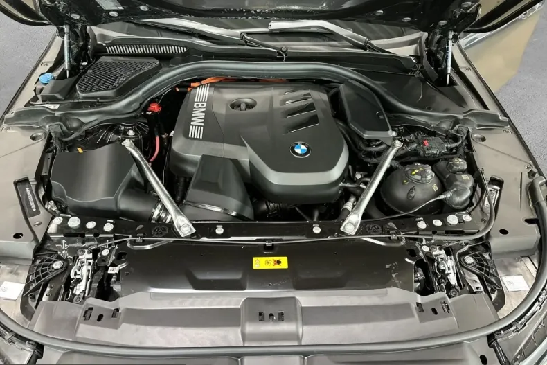 BMW 530 (Seria 5) din 2025 cu 8.334 km - oferta BMW221312 - foto 14