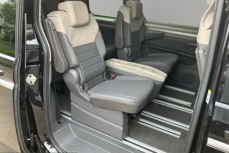 Volkswagen T7 Multivan din 2025 cu 35.900 km - oferta VOL221313 - foto 18