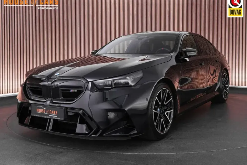 BMW M5 (Seria 5) din 2025 cu 17.946 km - oferta BMW221316 - foto 1