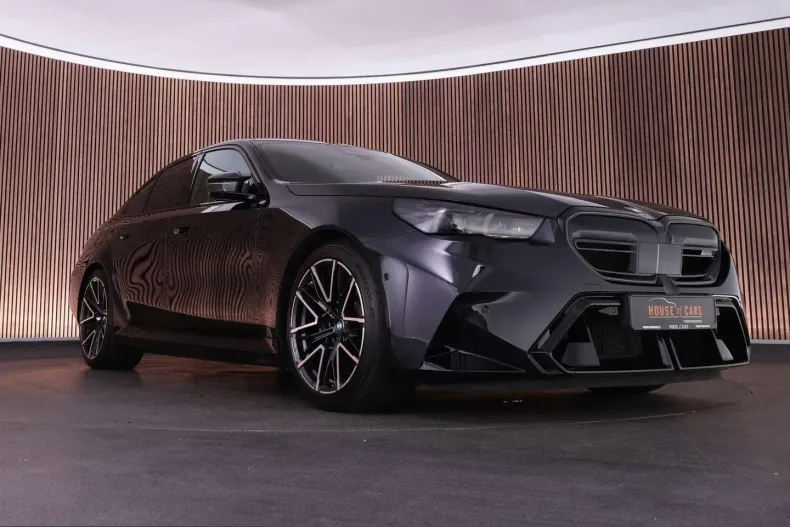 BMW M5 (Seria 5) din 2025 cu 17.946 km - oferta BMW221316 - foto 39