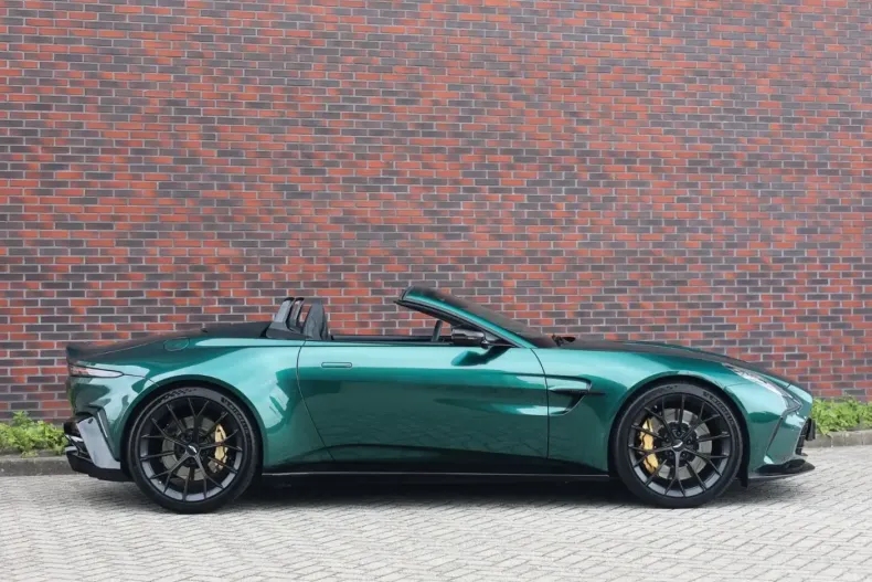 Aston Martin V8 Vantage din 2025 cu 9.370 km - oferta AST221317 - foto 14