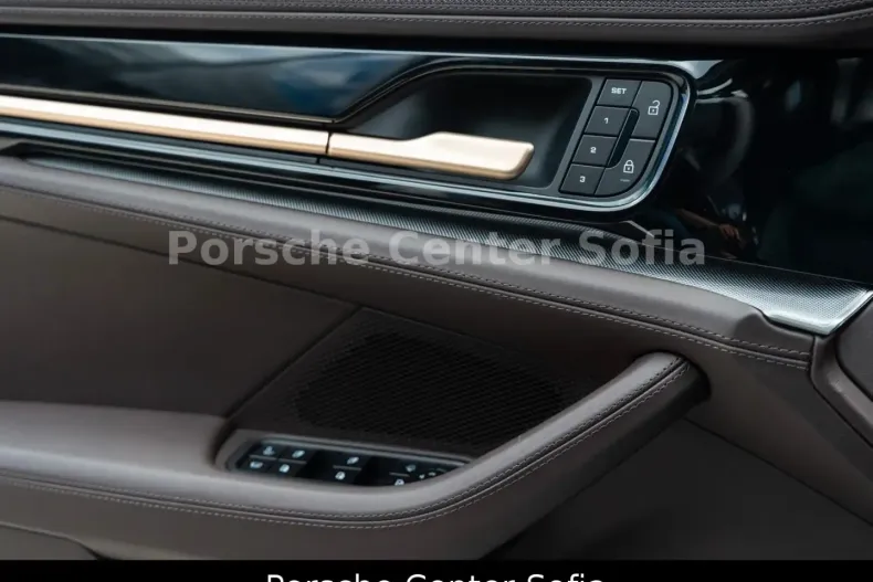 Porsche Panamera din 2025 cu 5.100 km - oferta POR221318 - foto 32