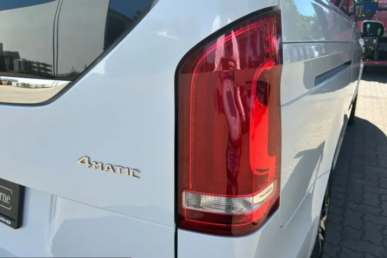 Mercedes-Benz V 300 (Clasa V) din 2023 cu 38.502 km - oferta MER221321 - foto 10