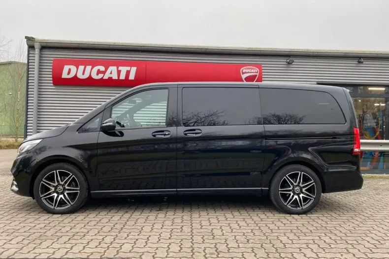 Mercedes-Benz V 300 (Clasa V) din 2021 cu 45.000 km - oferta MER221323 - foto 4