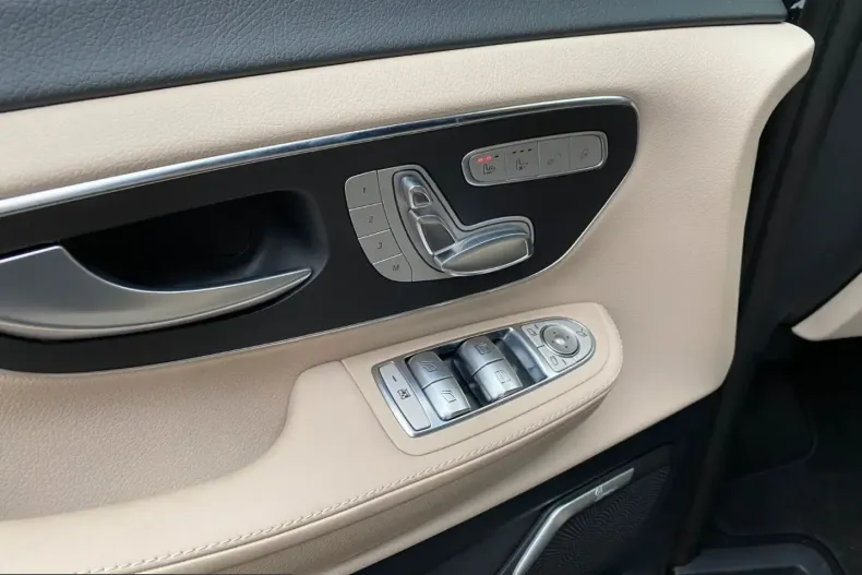Mercedes-Benz V 300 (Clasa V) din 2021 cu 45.000 km - oferta MER221323 - foto 15