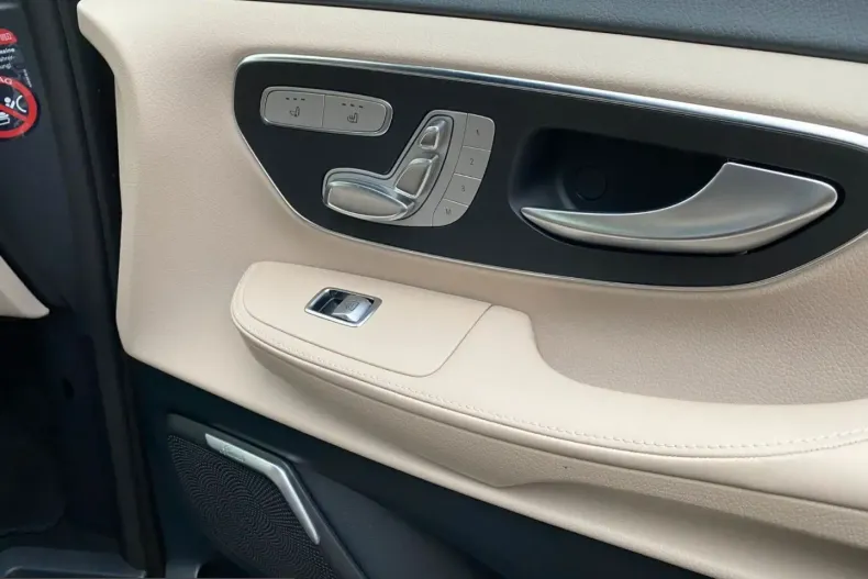 Mercedes-Benz V 300 (Clasa V) din 2021 cu 45.000 km - oferta MER221323 - foto 16
