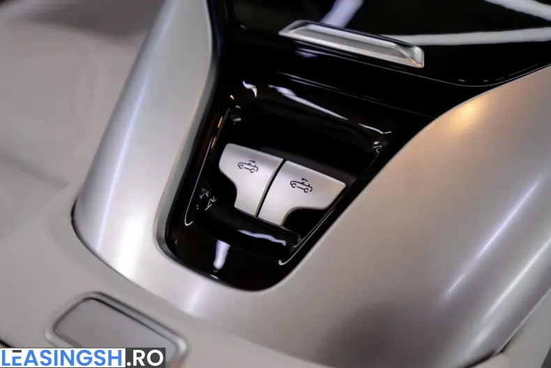Mercedes-Benz SL 680 (Clasa SL) din 2025 cu 240 km - oferta MER221365 - foto 32