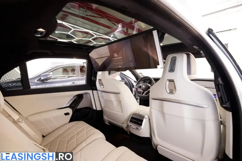 BMW 740d (Seria 7) din 2025 cu 10.254 km - oferta BMW221371 - foto 14