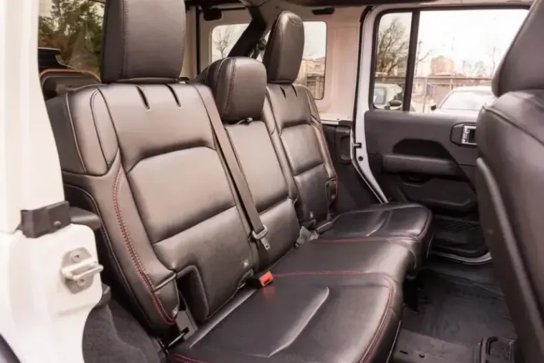 Jeep Wrangler din 2021 cu 150.000 km - oferta JEE221373 - foto 17