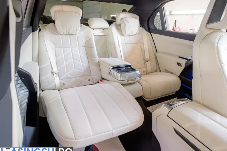 BMW 740d (Seria 7) din 2025 cu 42 km - oferta BMW221379 - foto 15