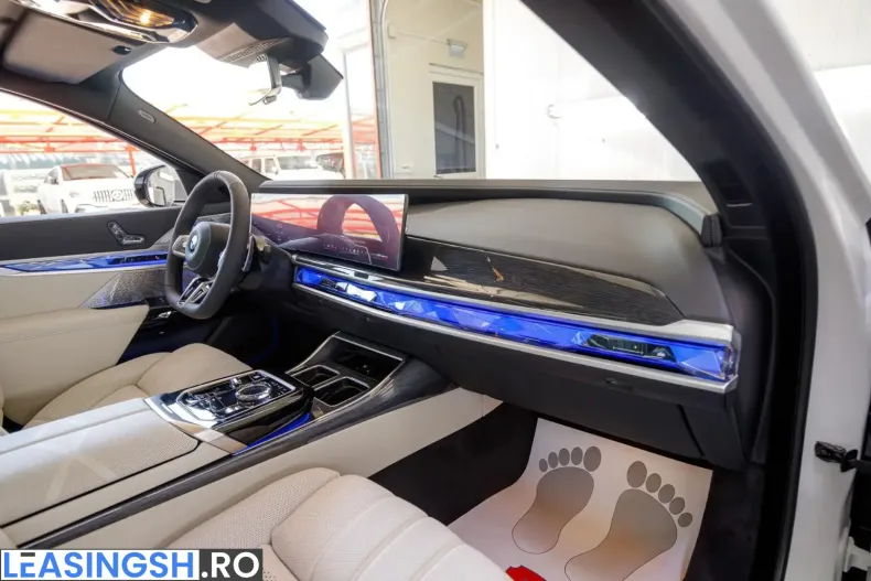 BMW 740d (Seria 7) din 2025 cu 42 km - oferta BMW221379 - foto 21