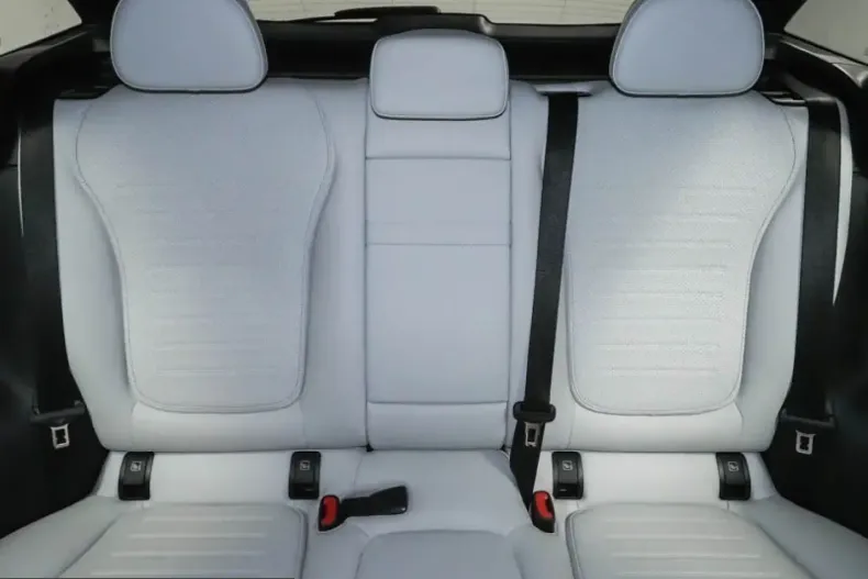 Mercedes-Benz GLC 200 (Clasa GLC) din 2025 cu 7.100 km - oferta MER221388 - foto 9