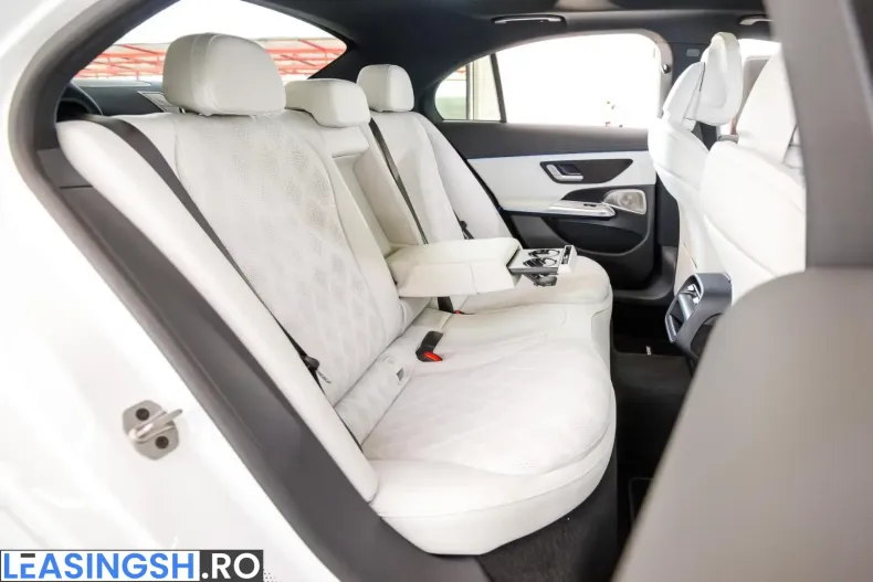 Mercedes-Benz E 200 (Clasa E) din 2024 cu 8.900 km - oferta MER221396 - foto 15