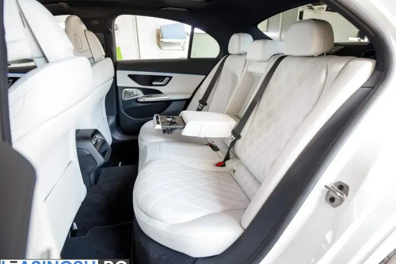 Mercedes-Benz E 200 (Clasa E) din 2024 cu 8.900 km - oferta MER221396 - foto 16