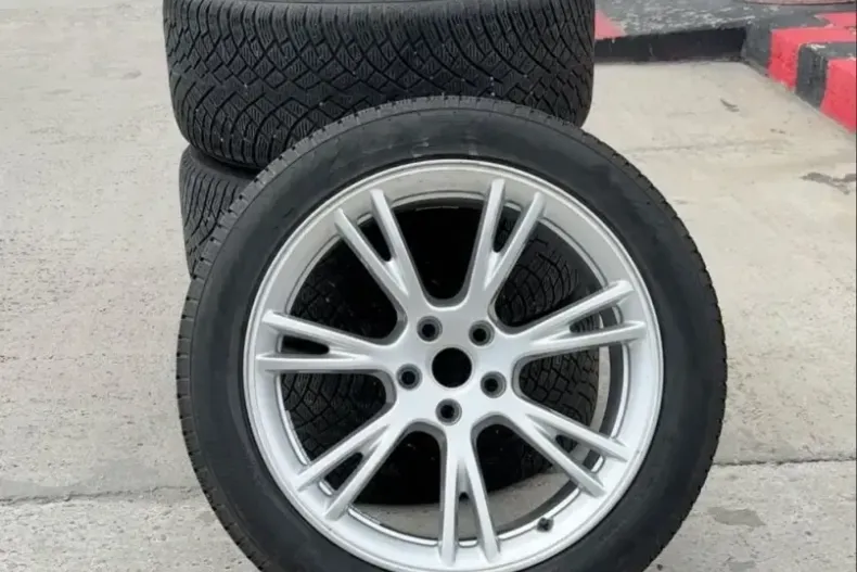 Tesla Model Y din 2023 cu 109.166 km - oferta TES221398 - foto 9