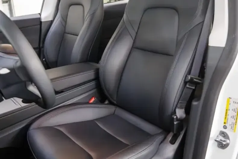 Tesla Model Y din 2023 cu 109.166 km - oferta TES221398 - foto 10