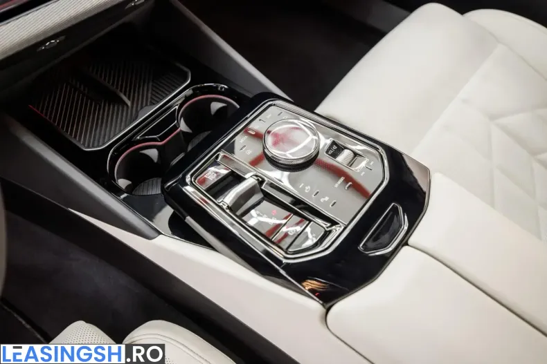 BMW 550e (Seria 5) din 2025 cu 30.590 km - oferta BMW221400 - foto 25