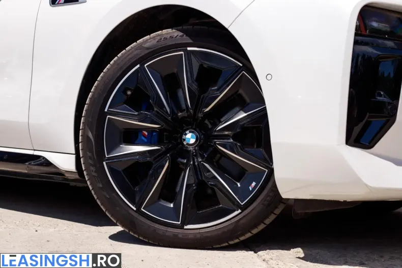 BMW M760e (Seria 7) din 2023 cu 26.900 km - oferta BMW221404 - foto 7