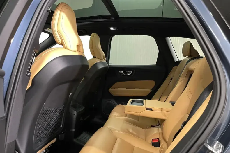 Volvo XC60 din 2021 cu 105.208 km - oferta VOL221418 - foto 13