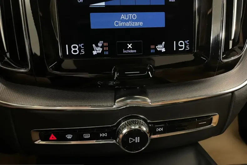 Volvo XC60 din 2021 cu 105.208 km - oferta VOL221418 - foto 23
