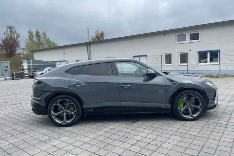 Lamborghini Urus din 2023 cu 62.000 km - oferta LAM221427 - foto 9
