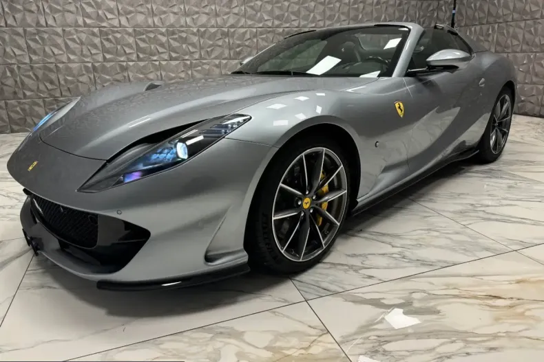 Ferrari 812 din 2023 cu 2.051 km - oferta FER221428 - foto 1